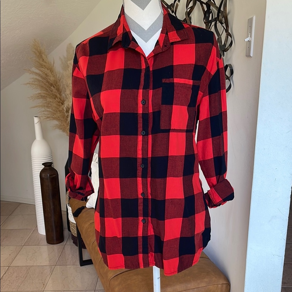 Old Navy Women’s “Boyfriend” Red and Black Plaid Button Down Shirt